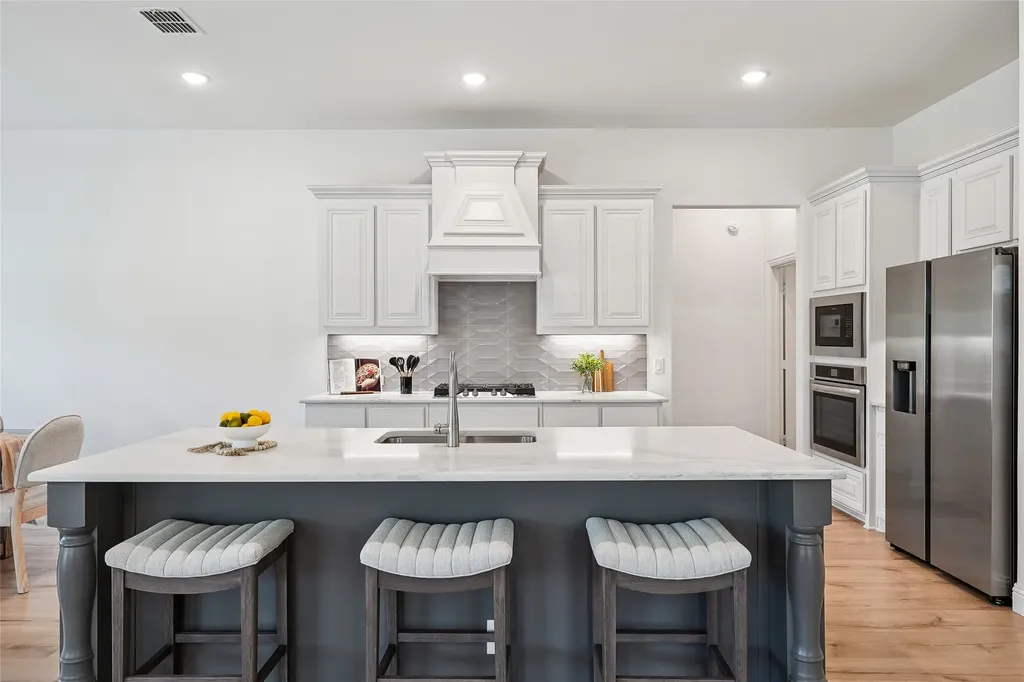 218 Oakcrest Drive Justin TX 76247
