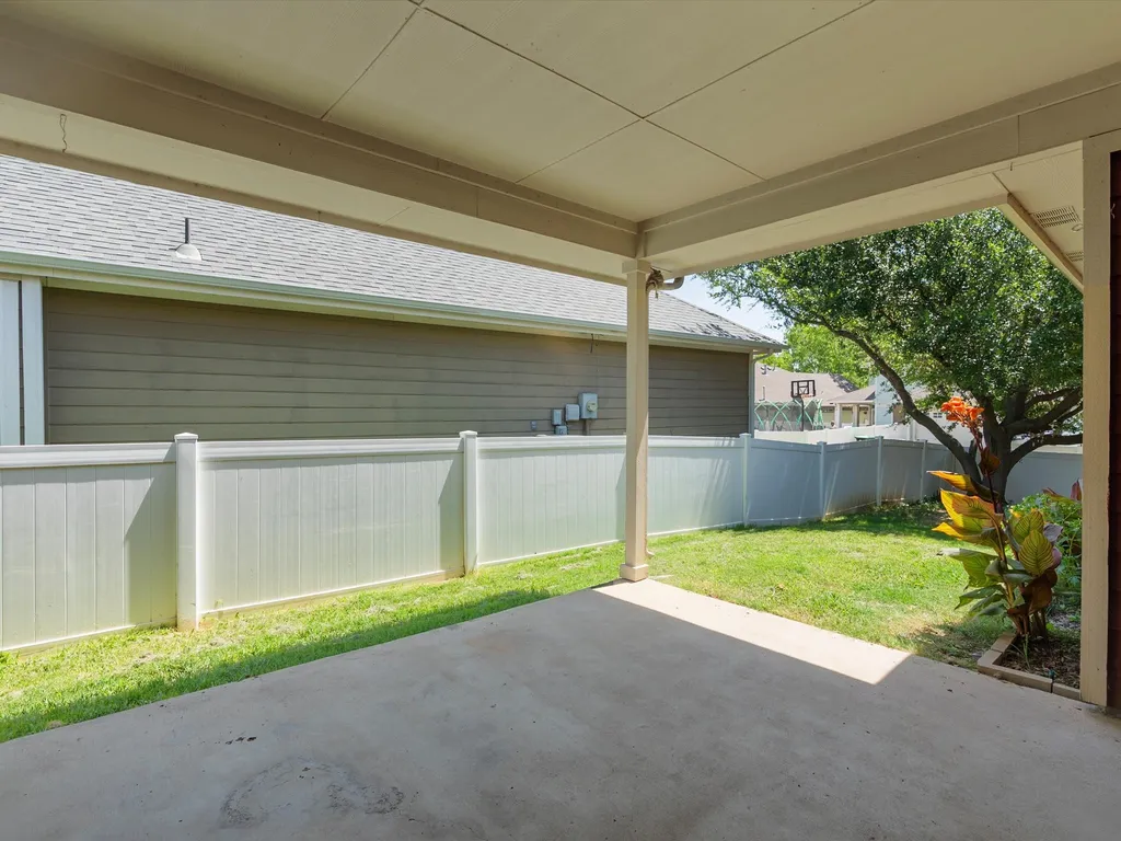 1020 Grey Fox Drive Savannah TX 76227