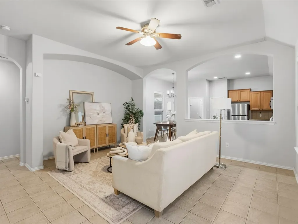 1020 Grey Fox Drive Savannah TX 76227