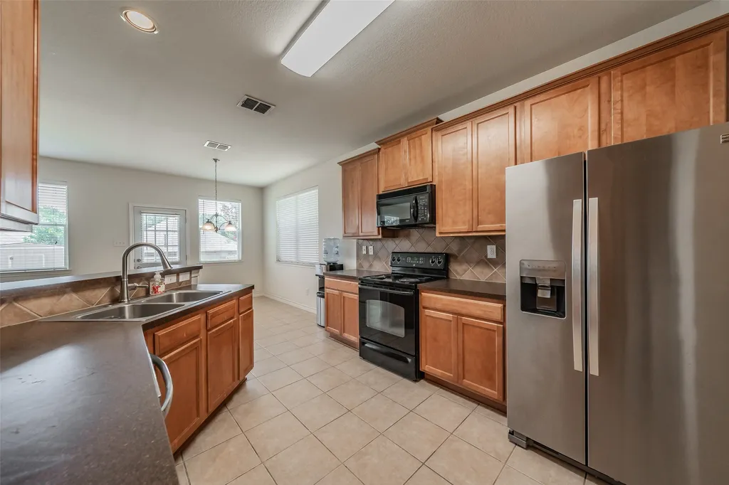 600 Beeman Drive Arlington TX 76002