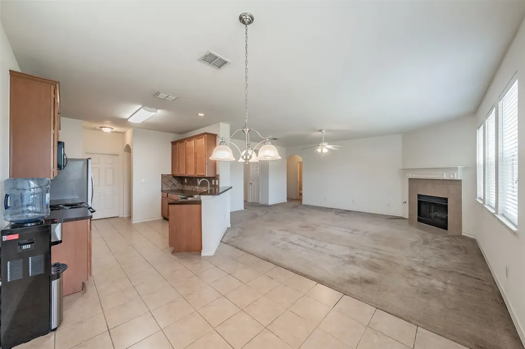 600 Beeman Drive Arlington TX 76002