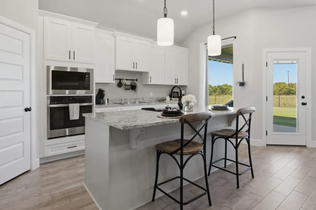 605 Eagle Bend Lane Burleson TX 76028