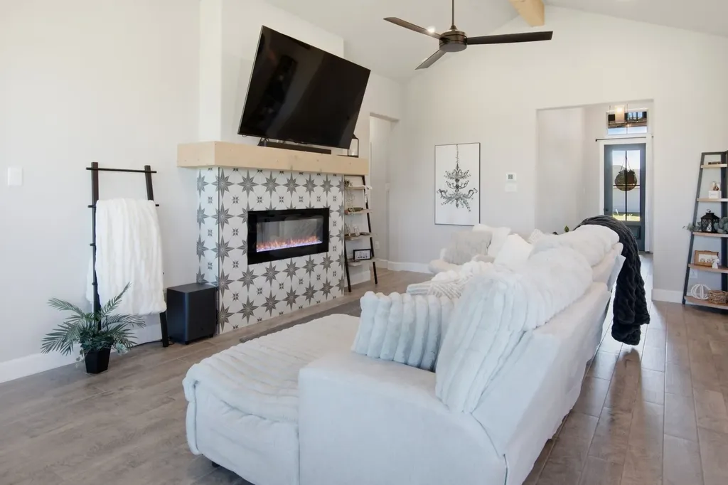 605 Eagle Bend Lane Burleson TX 76028