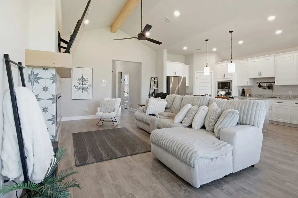 605 Eagle Bend Lane Burleson TX 76028