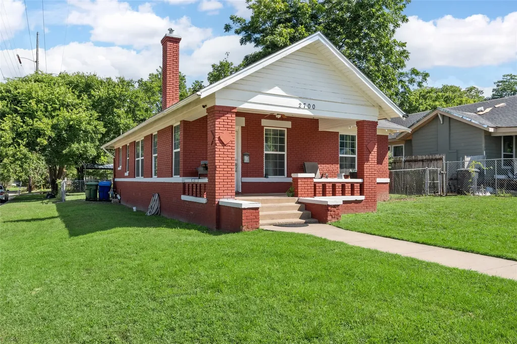2700 Cole Avenue Waco TX 76707