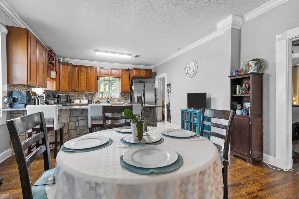 2700 Cole Avenue Waco TX 76707