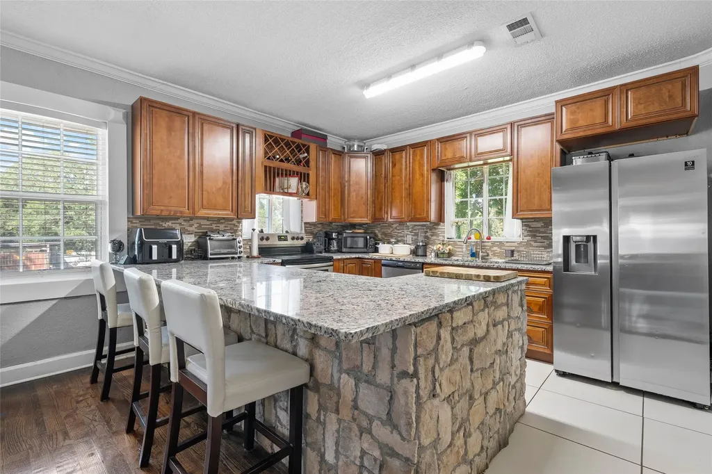 2700 Cole Avenue Waco TX 76707