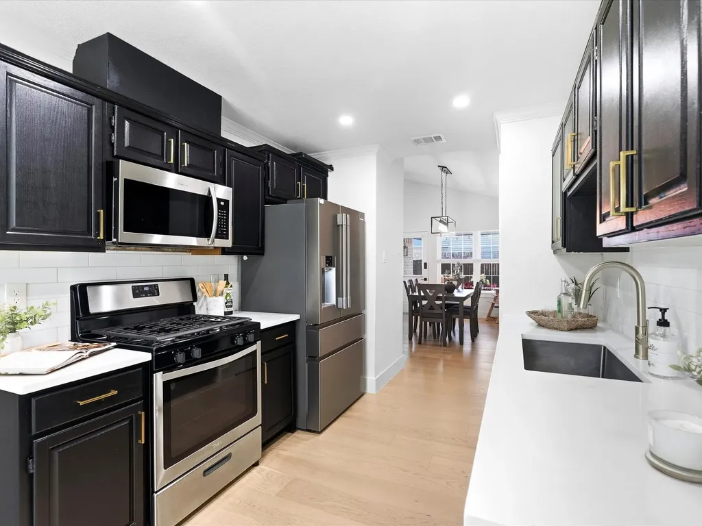 1220 Oxford Lane Grapevine TX 76051