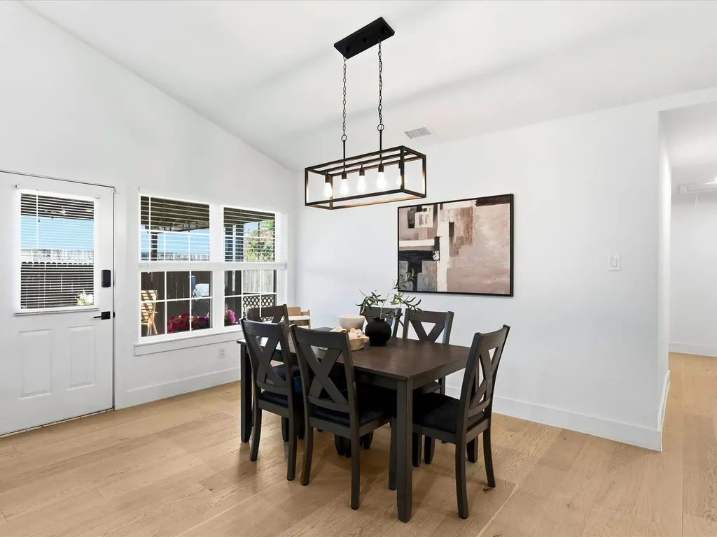 1220 Oxford Lane Grapevine TX 76051