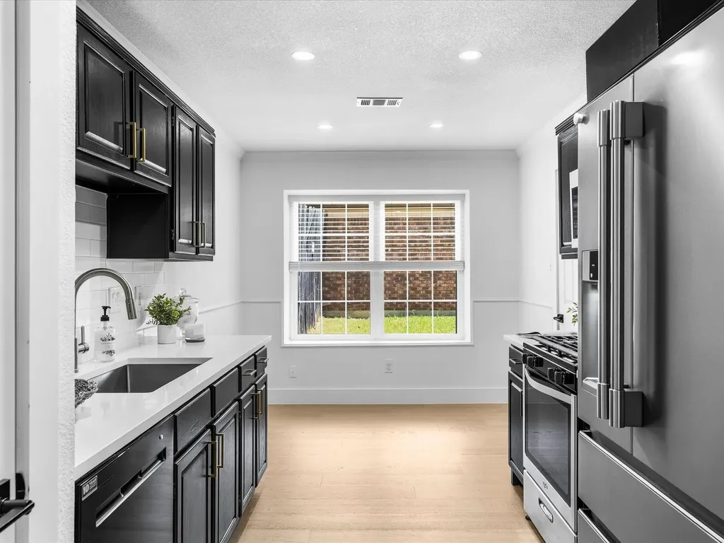 1220 Oxford Lane Grapevine TX 76051