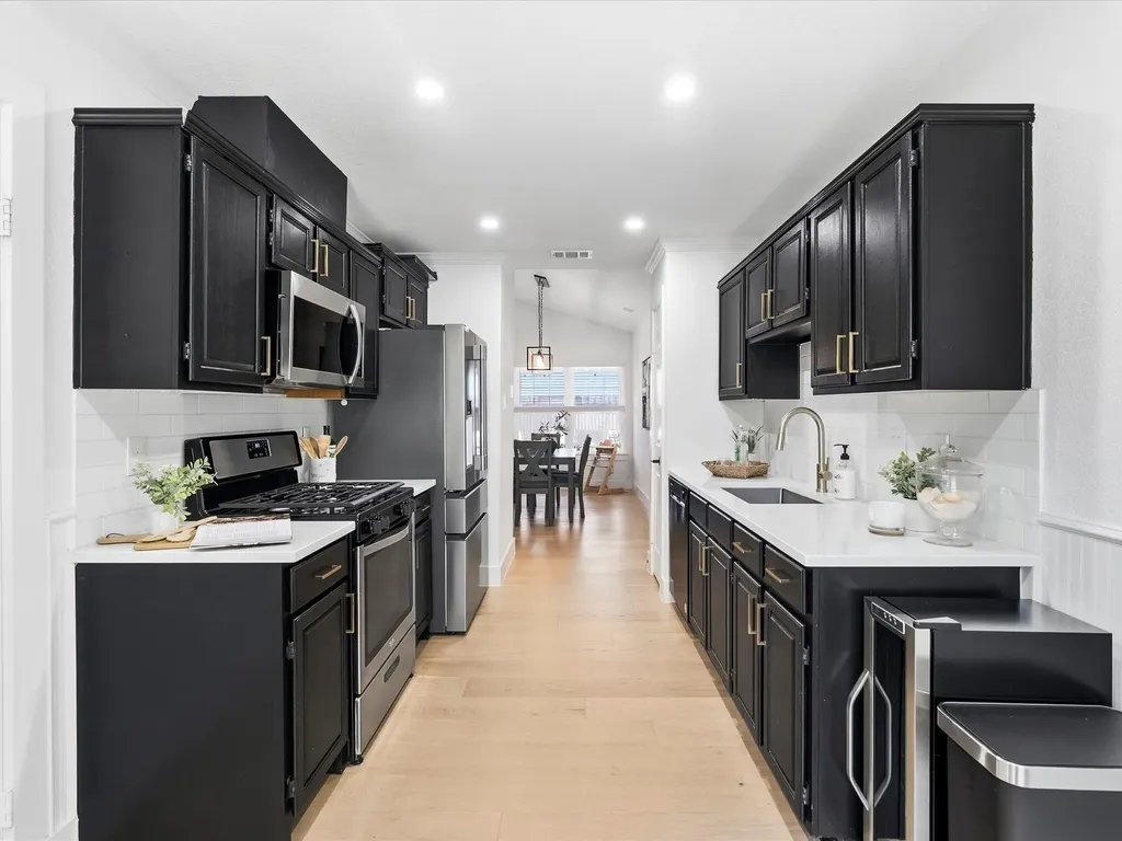 1220 Oxford Lane Grapevine TX 76051