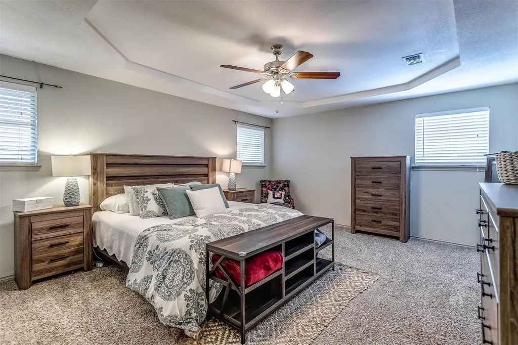 2123 Valleydale Drive Arlington TX 76013