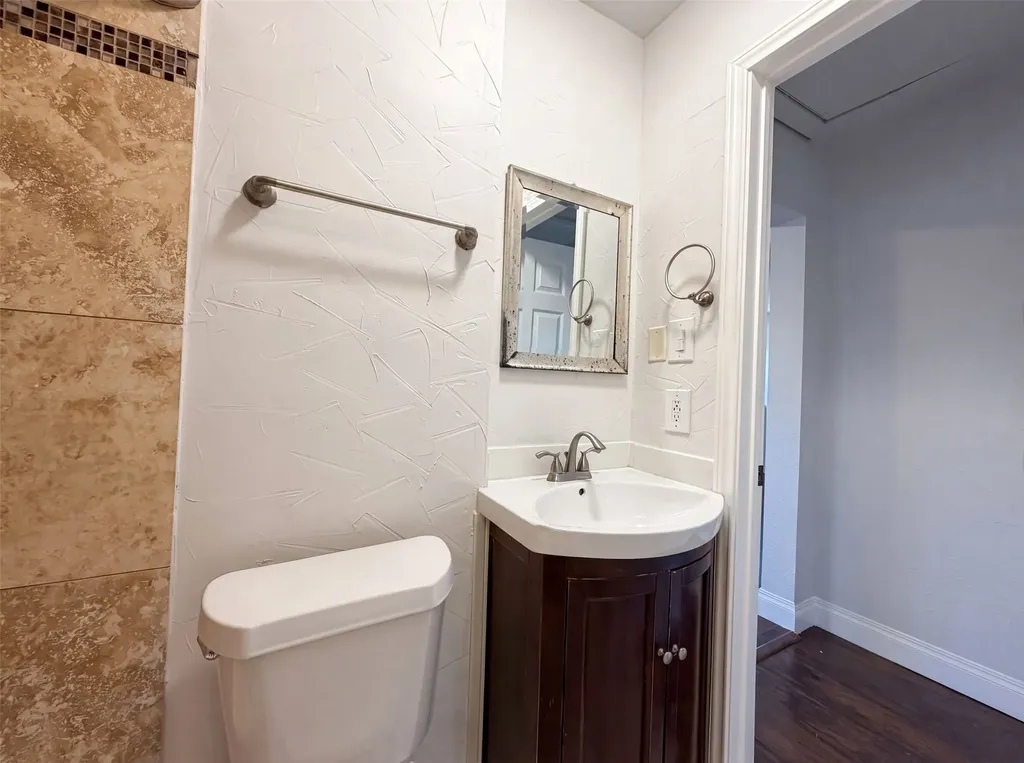 2832 Avenue I Fort Worth TX 76105