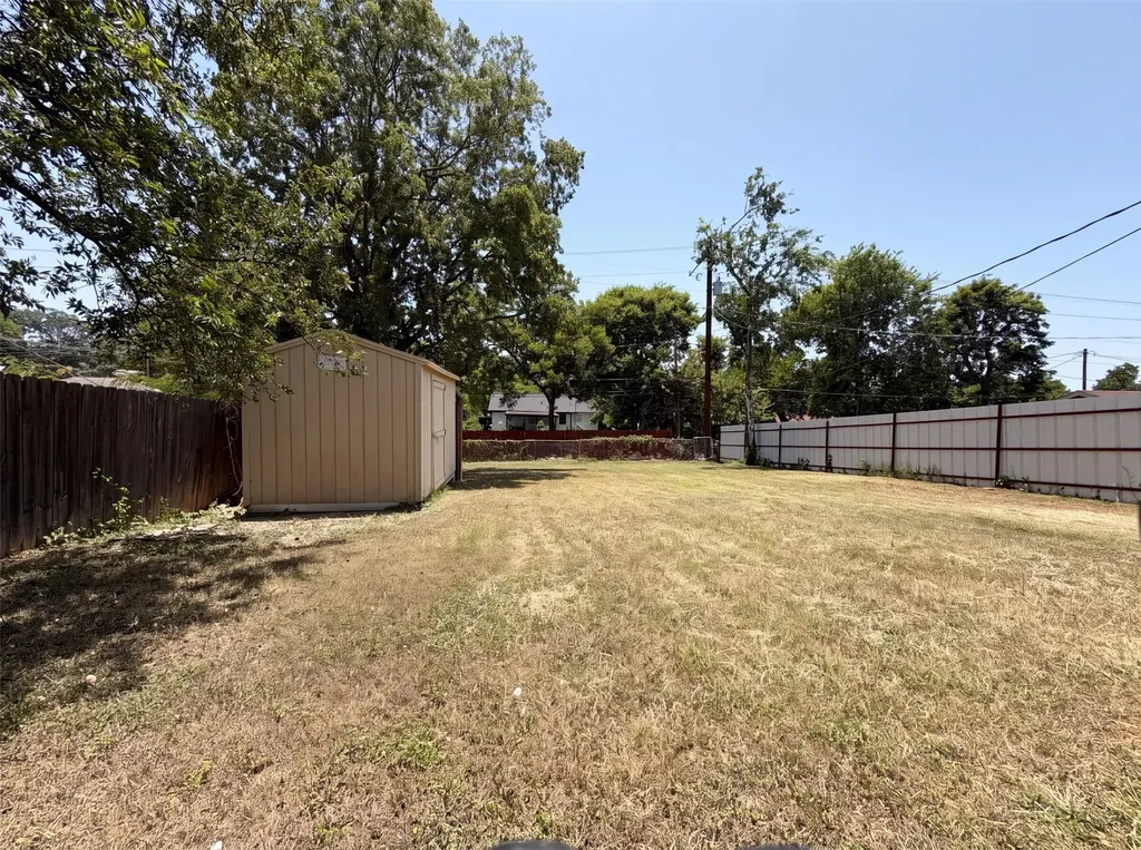 2832 Avenue I Fort Worth TX 76105