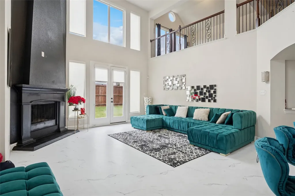 901 Oglethorpe Lane Aubrey TX 76227