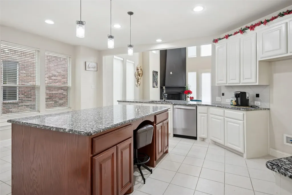 901 Oglethorpe Lane Aubrey TX 76227
