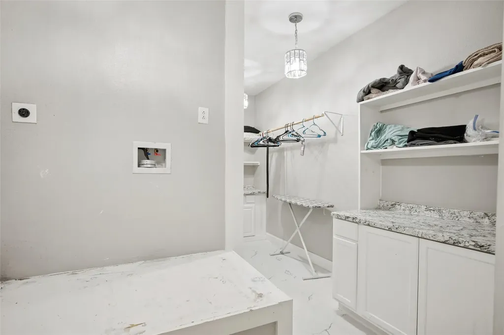 901 Oglethorpe Lane Aubrey TX 76227