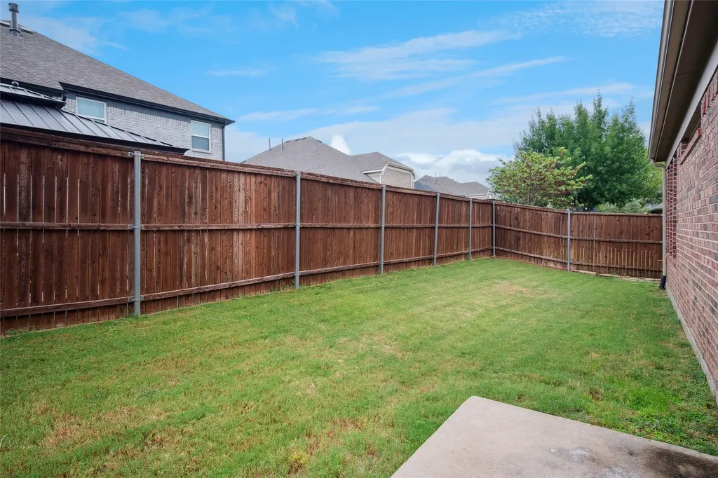 901 Oglethorpe Lane Aubrey TX 76227