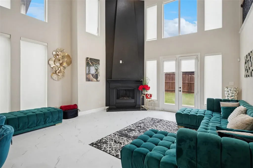 901 Oglethorpe Lane Aubrey TX 76227
