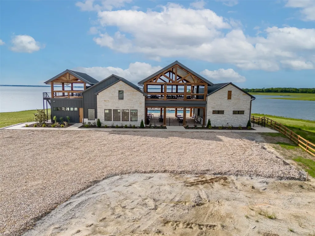 398 Timberland Heights Windom TX 75492