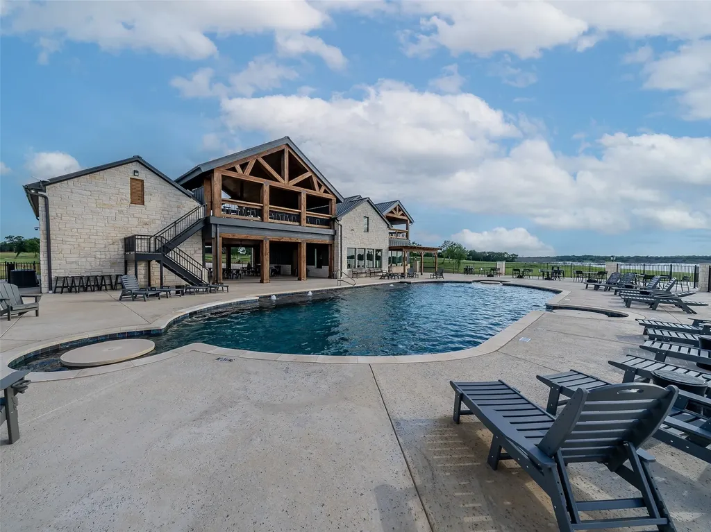 398 Timberland Heights Windom TX 75492