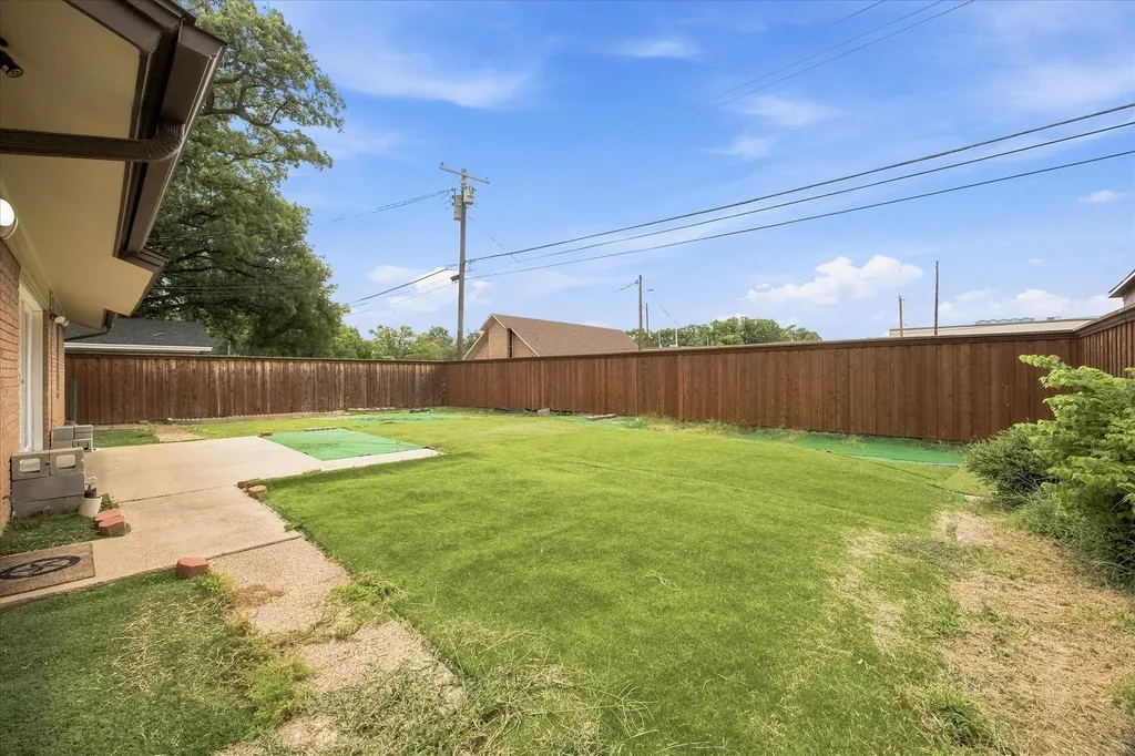 2210 Fairfax Drive Irving TX 75060