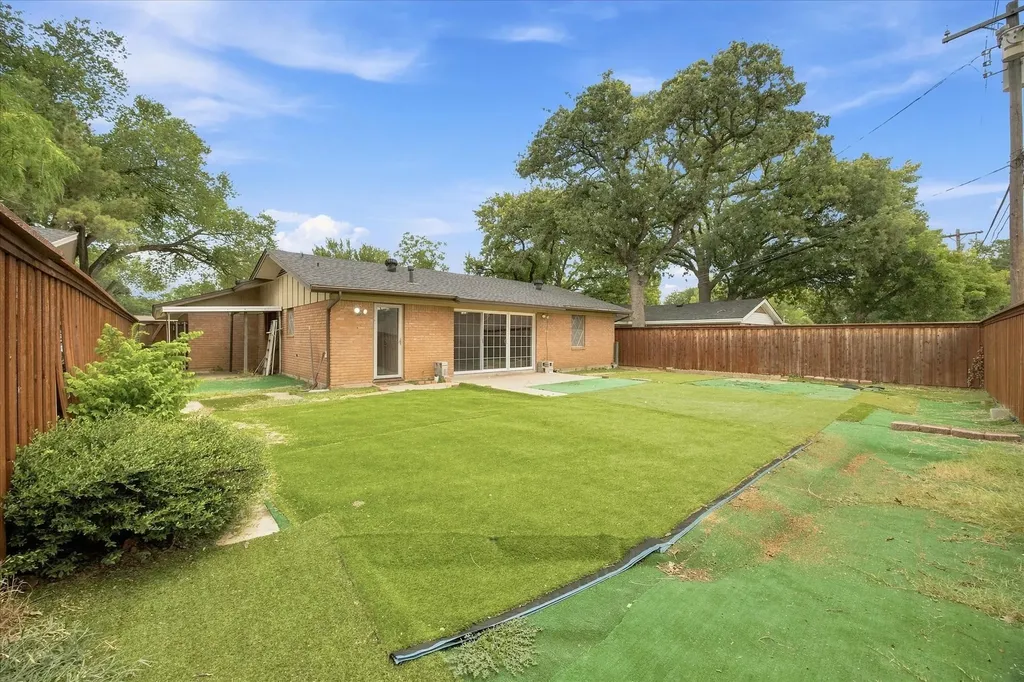 2210 Fairfax Drive Irving TX 75060