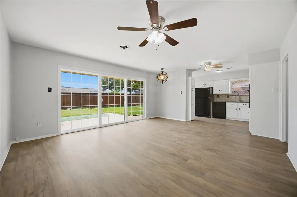 2210 Fairfax Drive Irving TX 75060