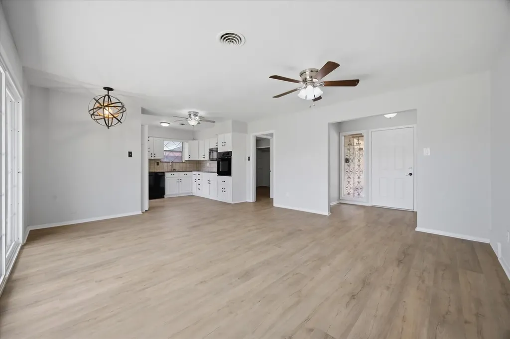 2210 Fairfax Drive Irving TX 75060