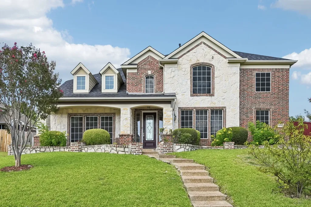 6006 Shadywood Lane Garland TX 75043