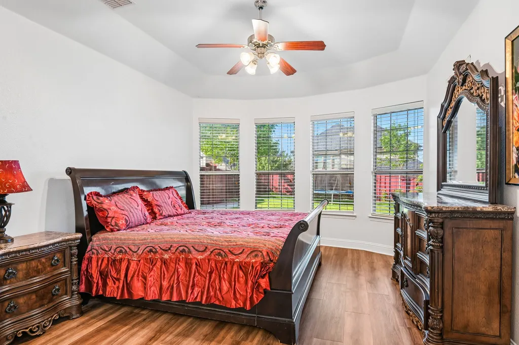 6006 Shadywood Lane Garland TX 75043