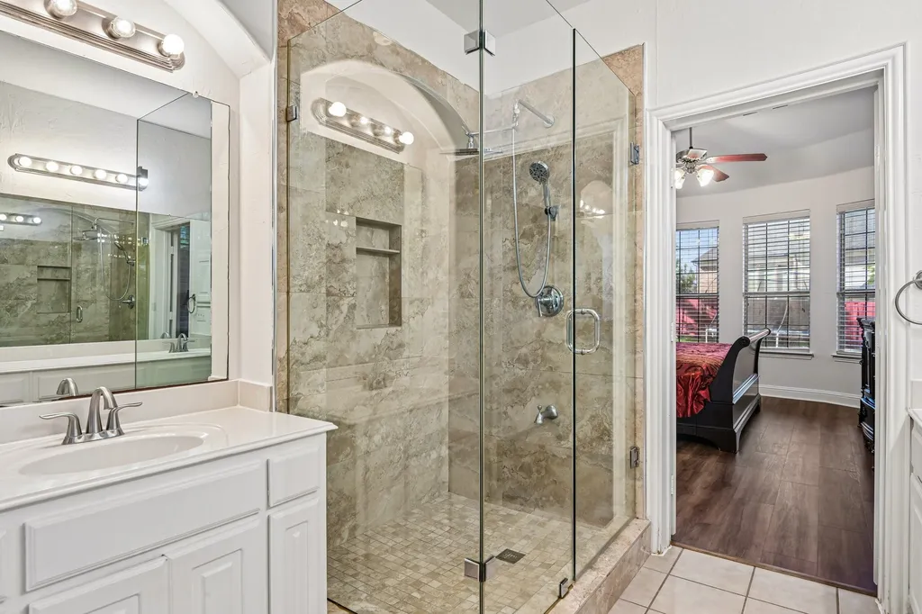 6006 Shadywood Lane Garland TX 75043