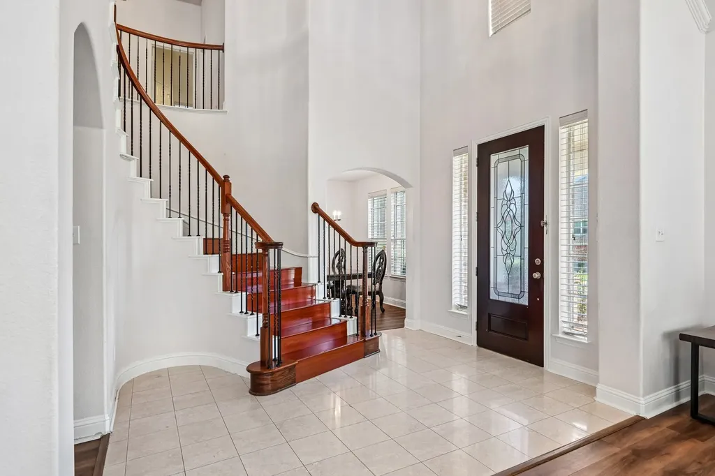 6006 Shadywood Lane Garland TX 75043