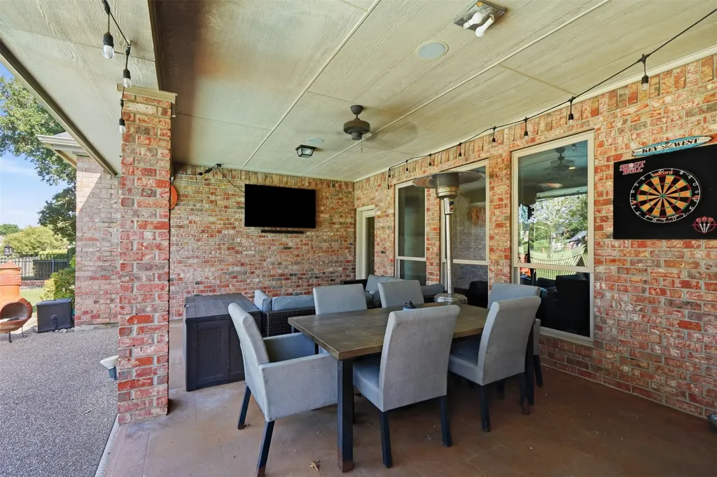 902 Riviera Drive Mansfield TX 76063