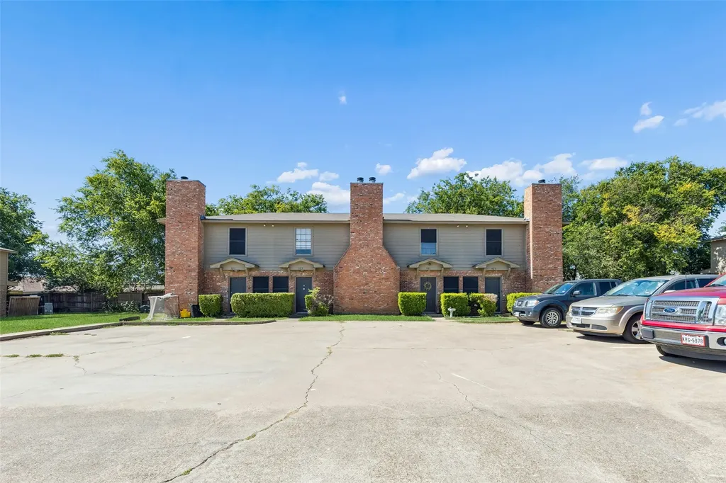 321 Cambridge Drive Saginaw TX 76179