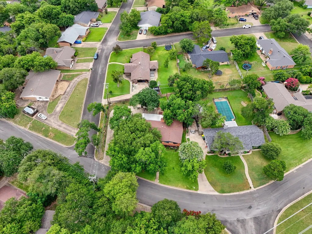 9700 Brookwood Circle Woodway TX 76712