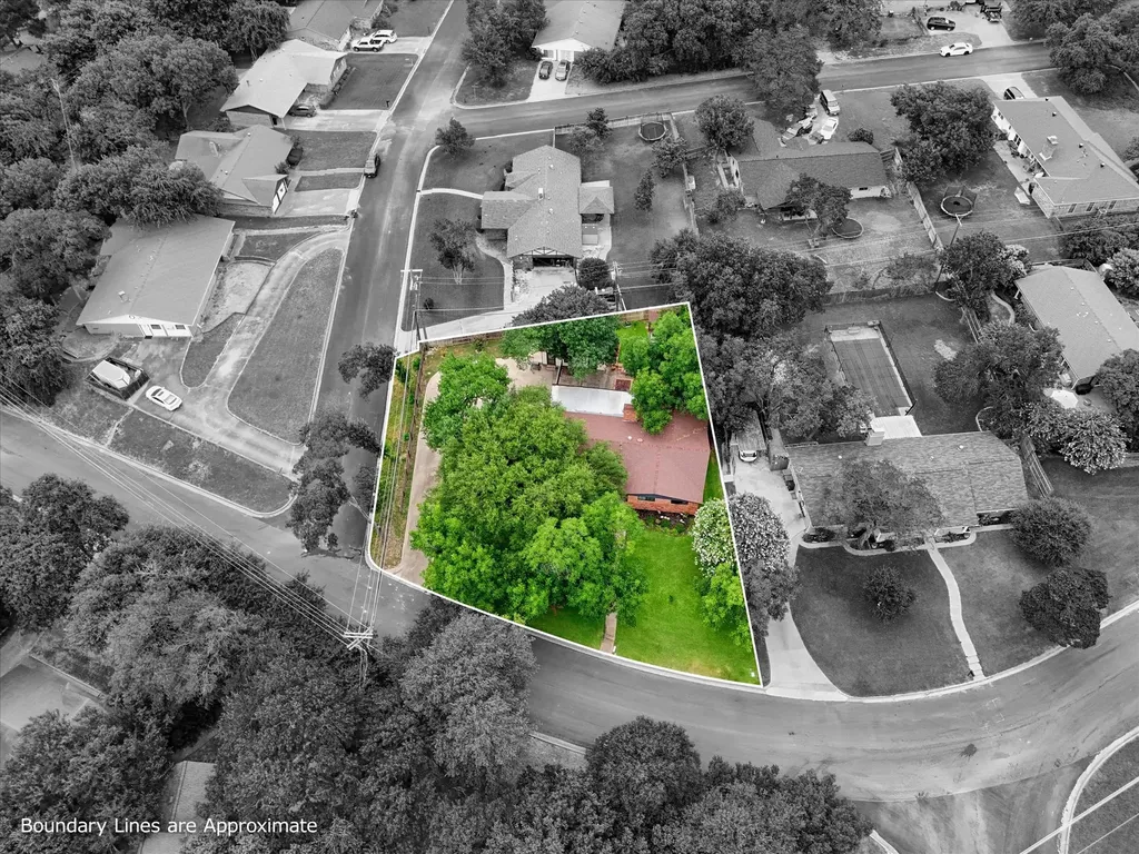 9700 Brookwood Circle Woodway TX 76712
