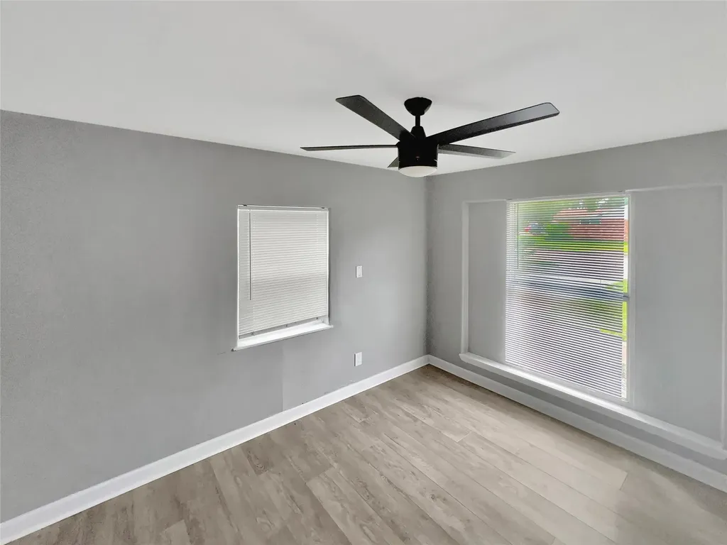 1306 Elby Street Irving TX 75061