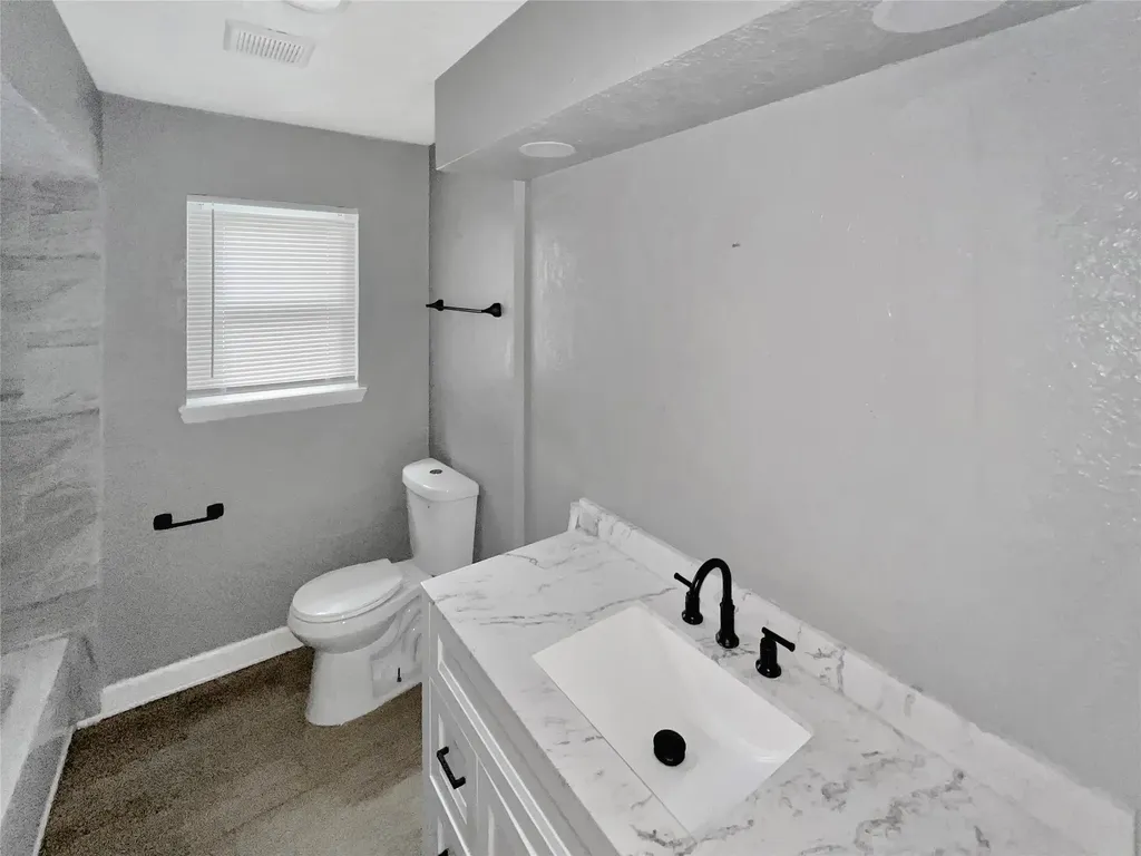 1306 Elby Street Irving TX 75061