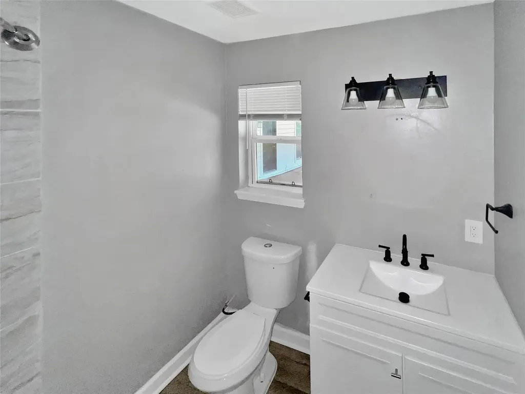 1306 Elby Street Irving TX 75061
