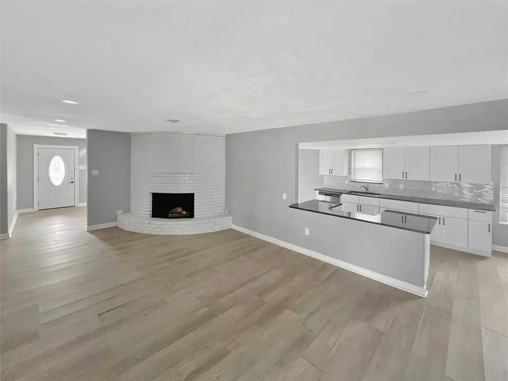 1306 Elby Street Irving TX 75061