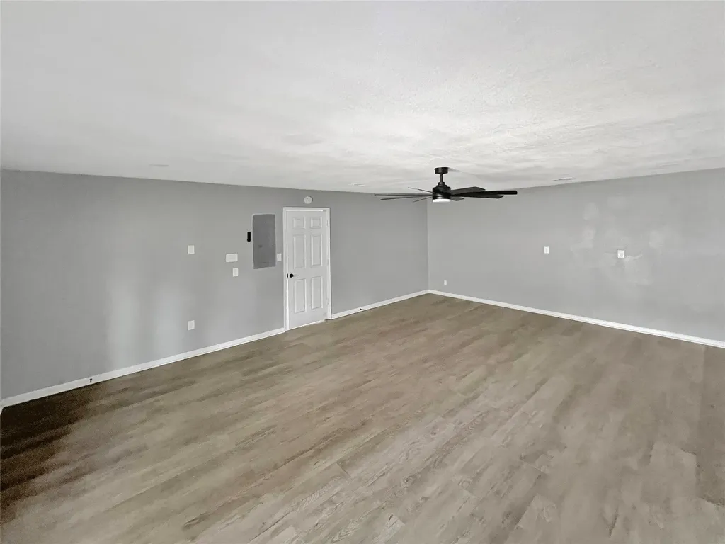 1306 Elby Street Irving TX 75061