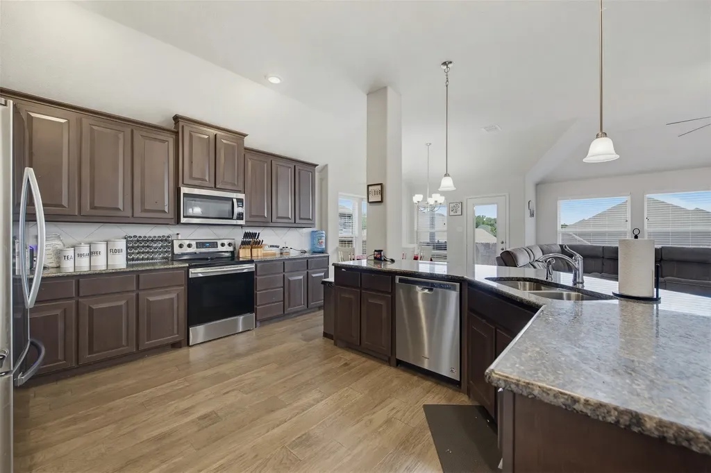 105 Cheryl Drive Keene TX 76059