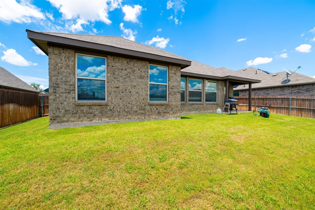 105 Cheryl Drive Keene TX 76059