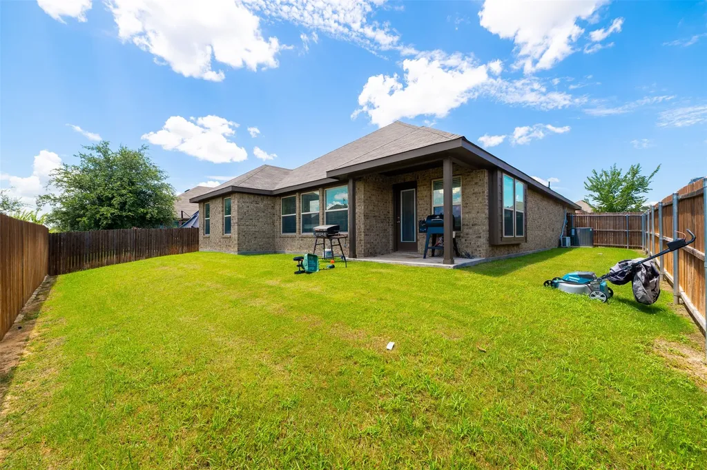 105 Cheryl Drive Keene TX 76059