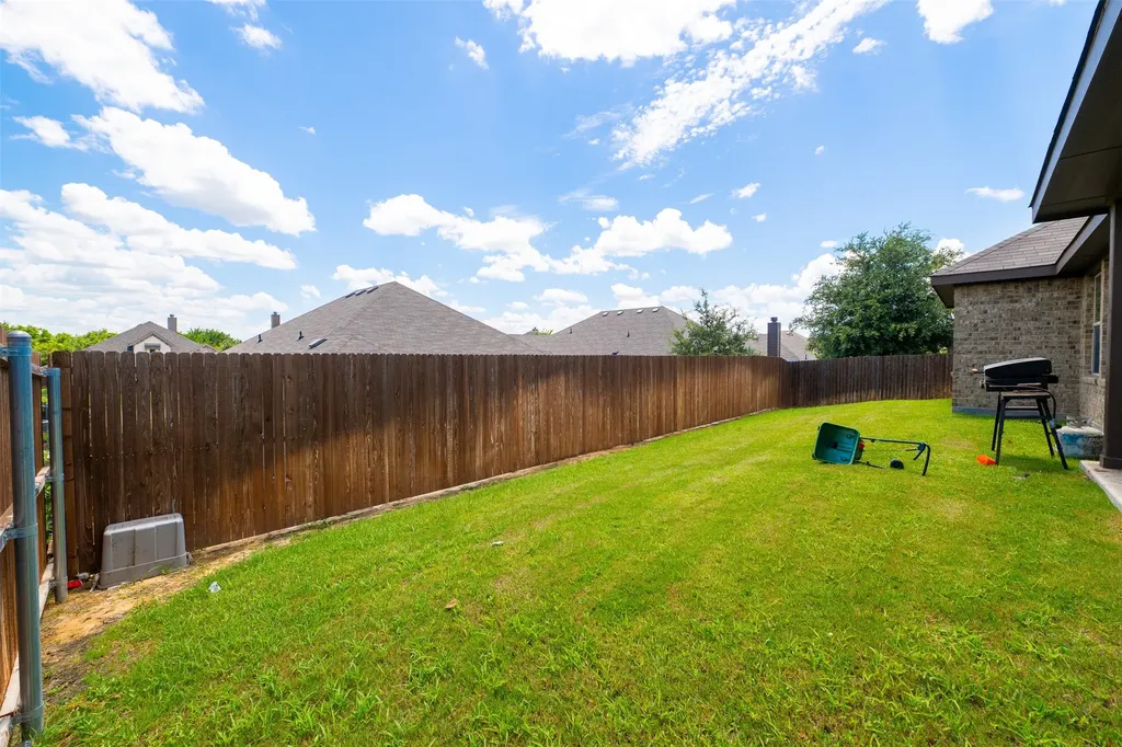 105 Cheryl Drive Keene TX 76059