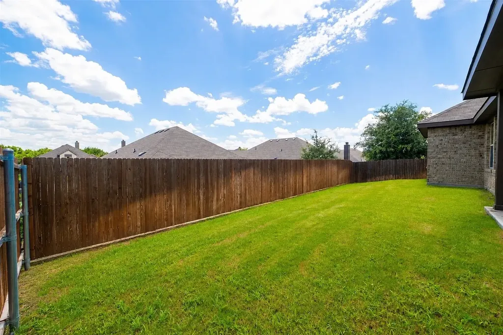 105 Cheryl Drive Keene TX 76059