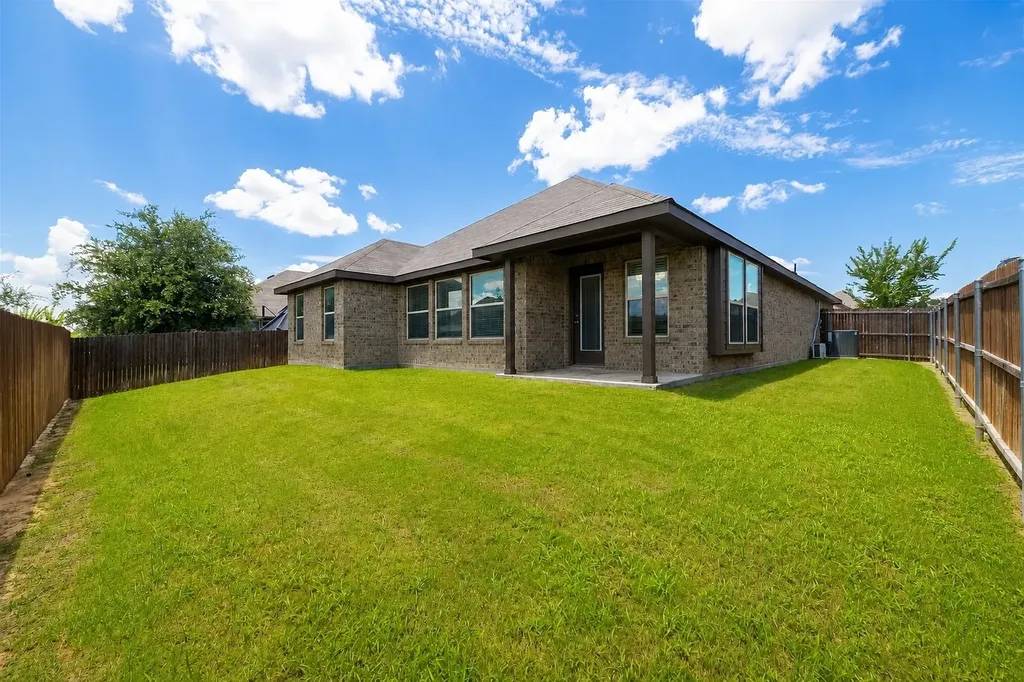 105 Cheryl Drive Keene TX 76059