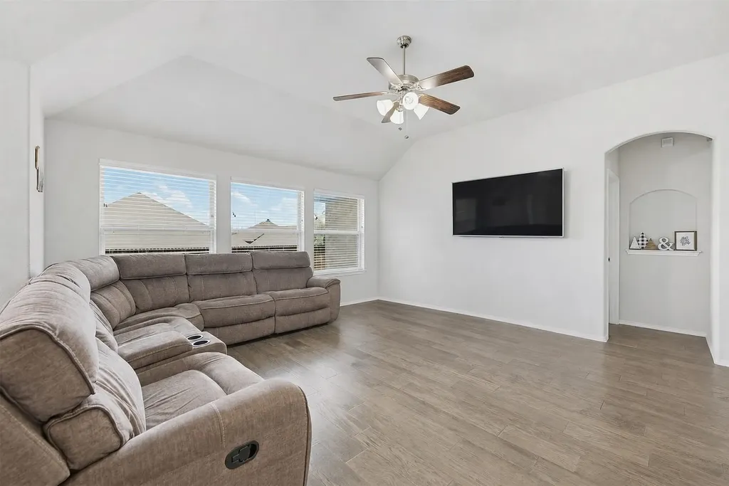105 Cheryl Drive Keene TX 76059