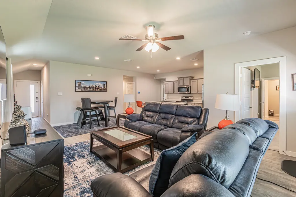 713 Griffith Park Trail Alvarado TX 76009